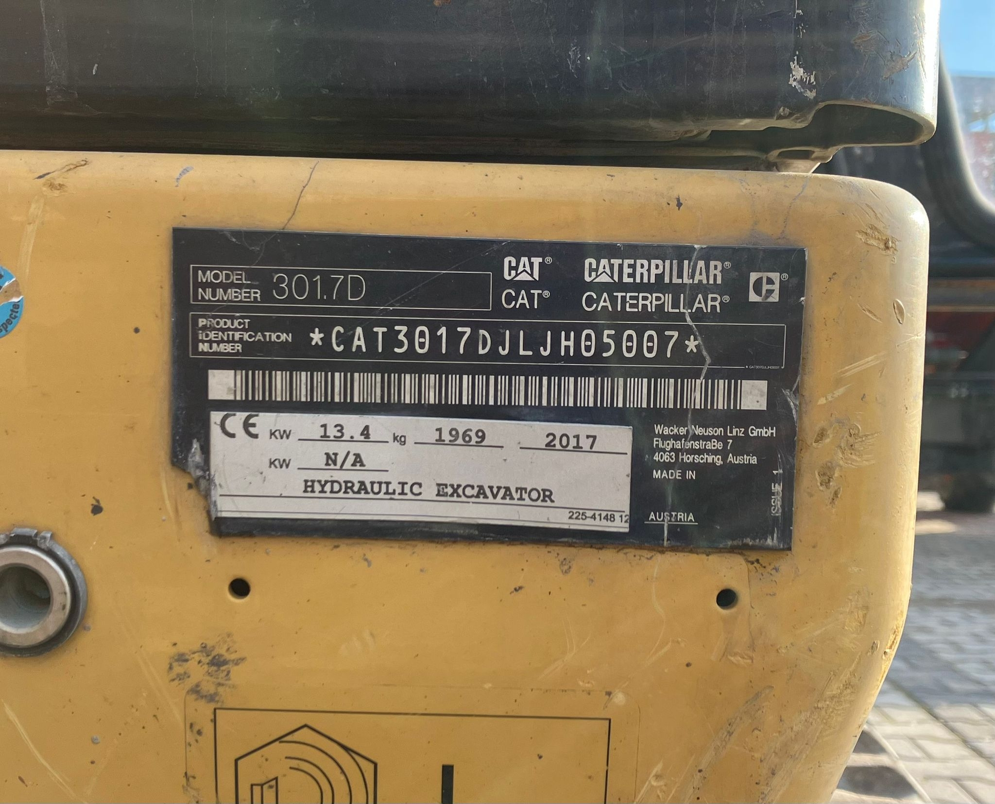 Pásové rýpadlo Caterpillar 301.7D