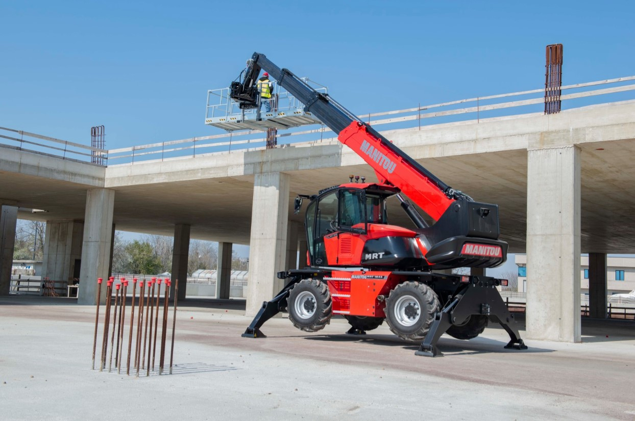 Rotačný teleskopický manipulátor Manitou MRT 2145 Vision  2