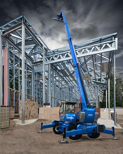 Otočný teleskopický manipulátor Genie GTH 4018R